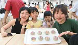 广以师生做月饼感受传统“潮汕味道”-梵星网